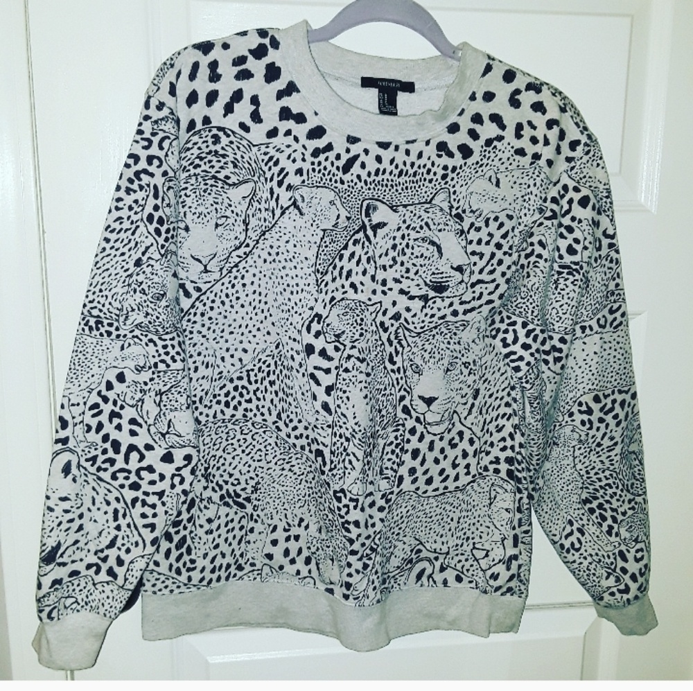 Leopard print sweatshirt